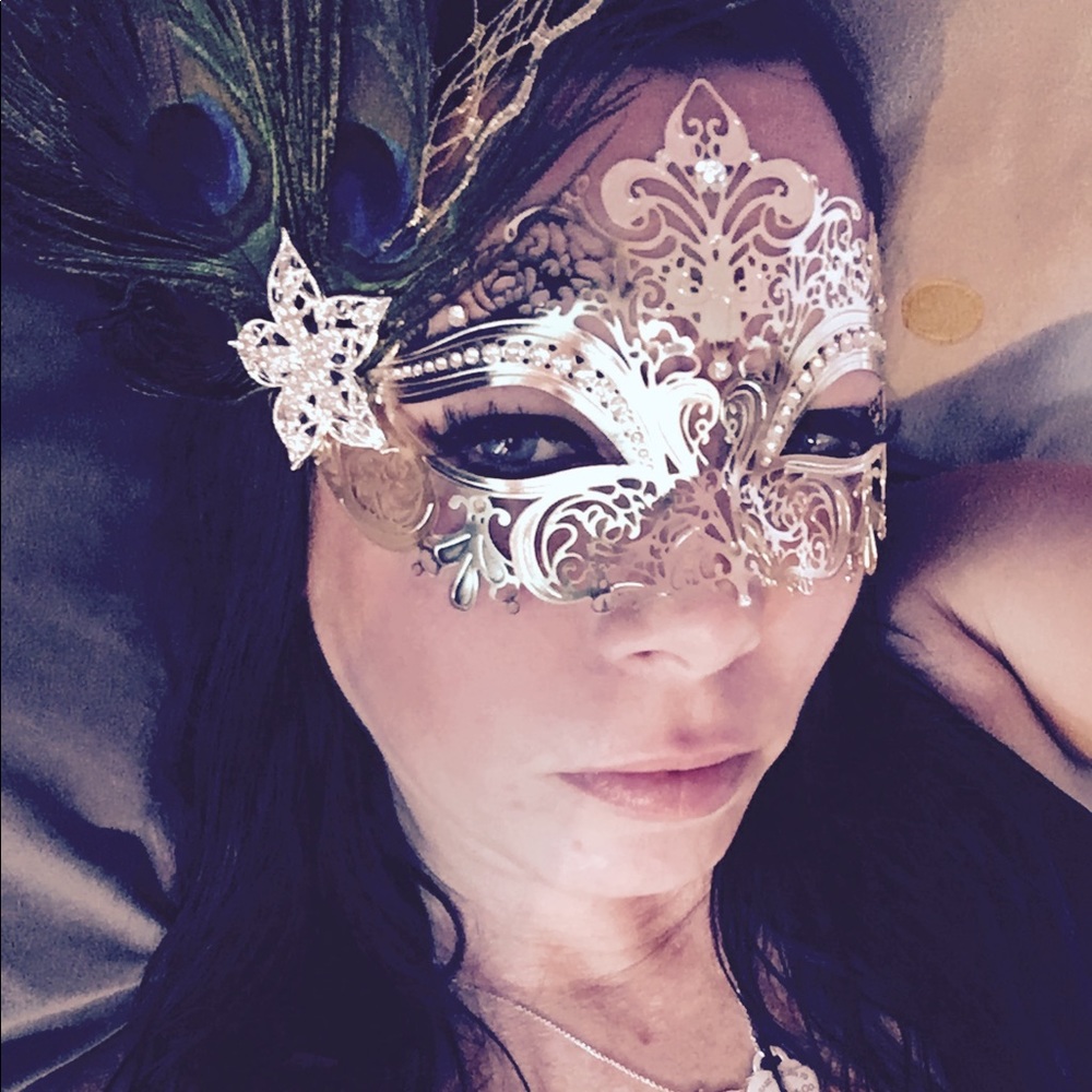 Meet your Posher, Leighannen